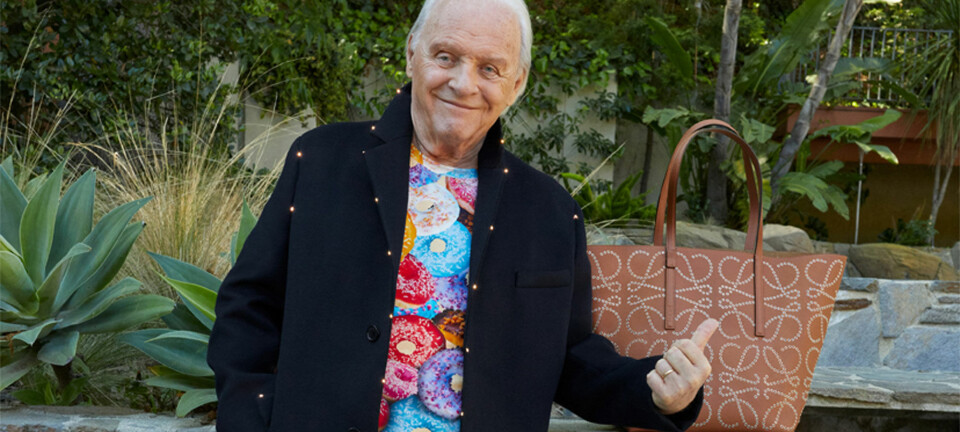 Anthony Hopkins overrasker som model
