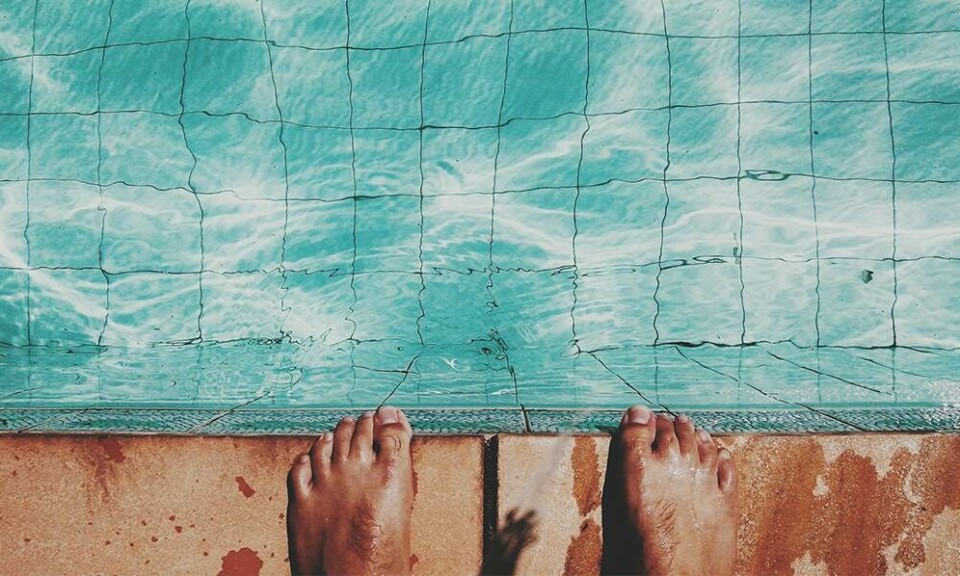 Så meget urin er der i en swimmingpool