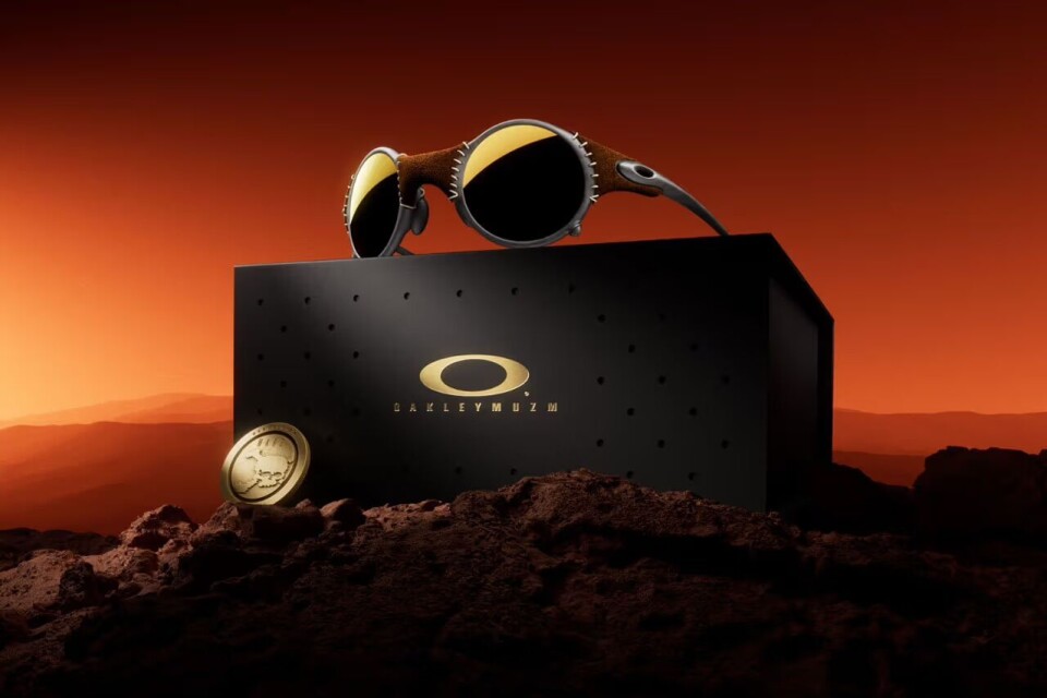 Årtiers ventetid er forbi: Oakley genudgiver Brad Pitts ikoniske ’Fight Club’-brille