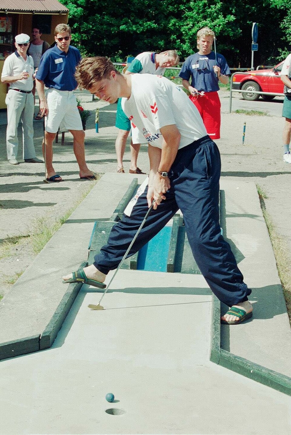 EM 92-guldvinderne sprang splitternøgne i poolen og festede igennem, efter de havde kvalificeret sig til semifinalen