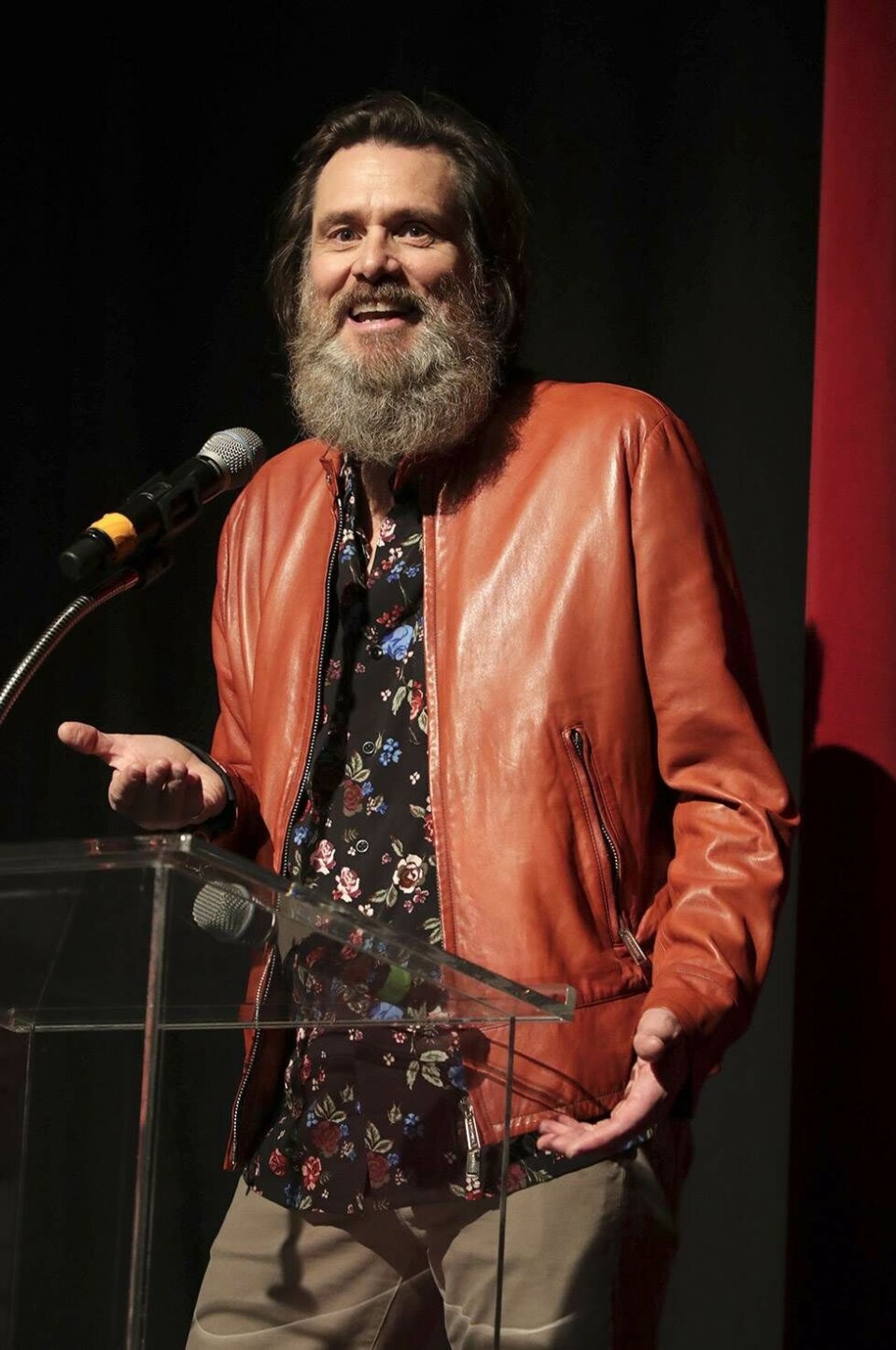 Fredagens detalje: Jim Carrey er som forvandlet - og ligner sig selv