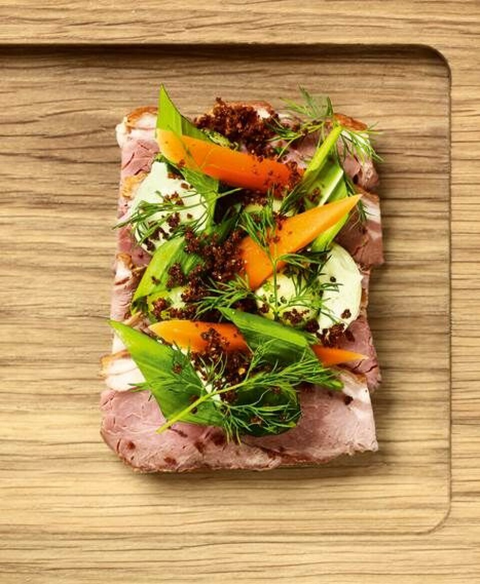 Få 6 opskrifter på smørrebrød fra Aamanns Deli og Takeaway