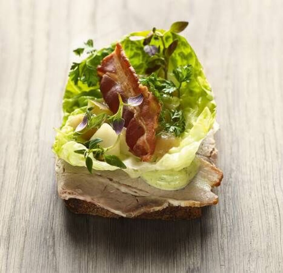 Få 6 opskrifter på smørrebrød fra Aamanns Deli og Takeaway