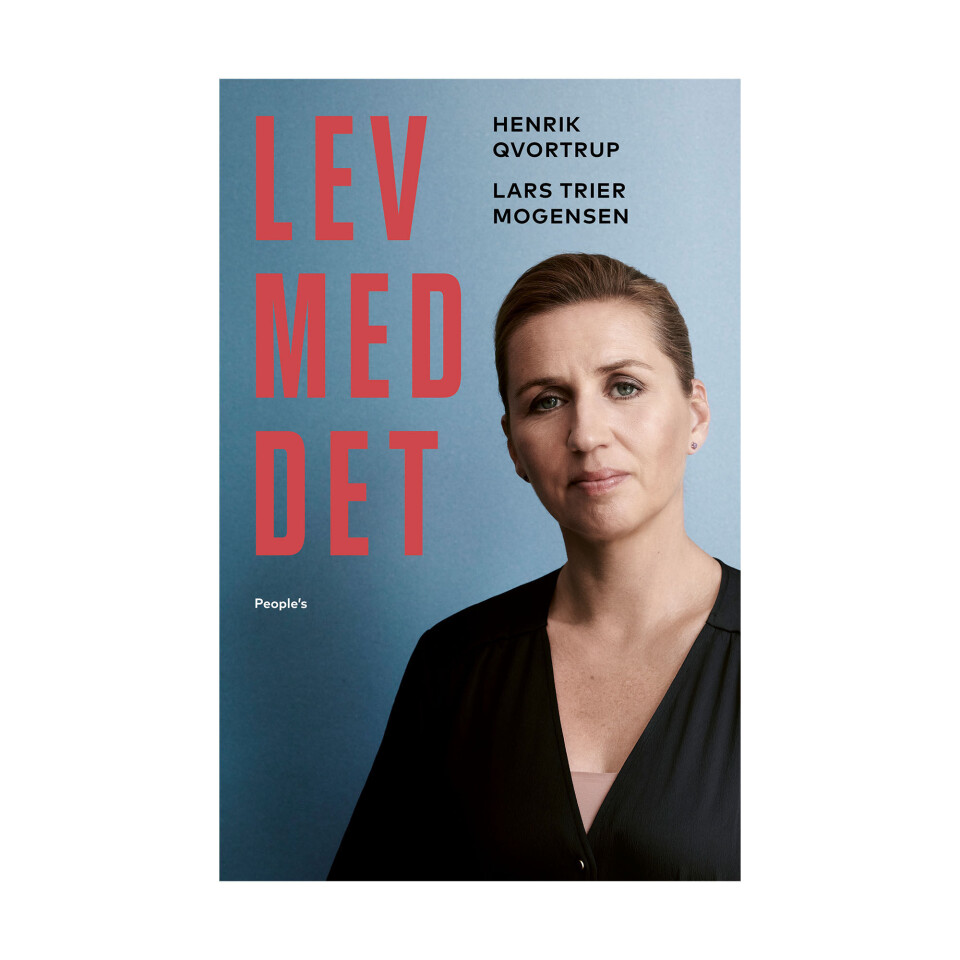 Ny bog tager læseren med til hemmelige logemøder og team building for den nye regering: ”Det er et helt ubeskrevet forløb, vi dykker dybt ned i”