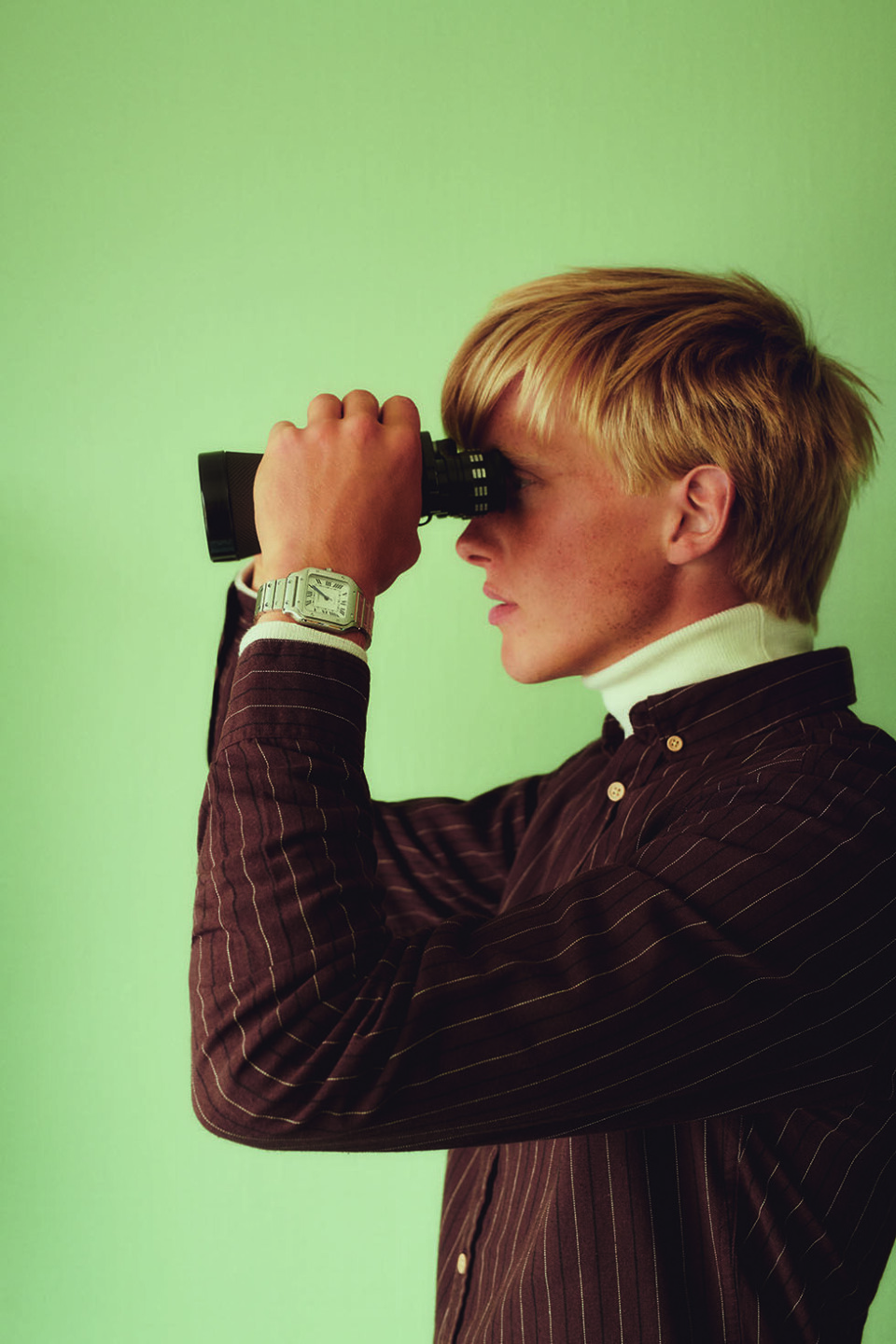 Modeserie: 10 outfits med pastelfarver, old school elektronik og misundelsesværdige ure