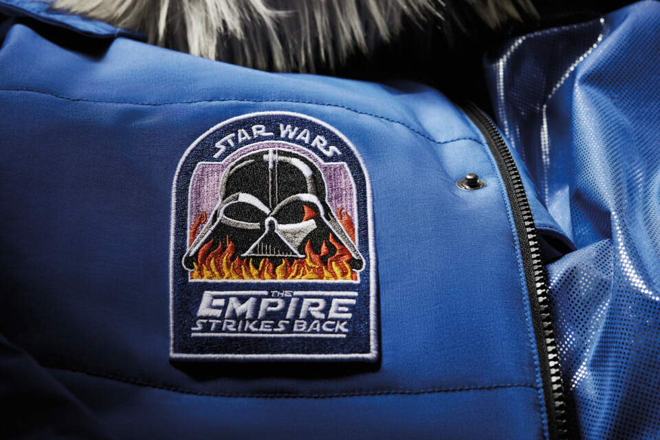 Nu kan du få ’Star Wars’-filmholdets jakke fra ‘The Empire Strikes Back’