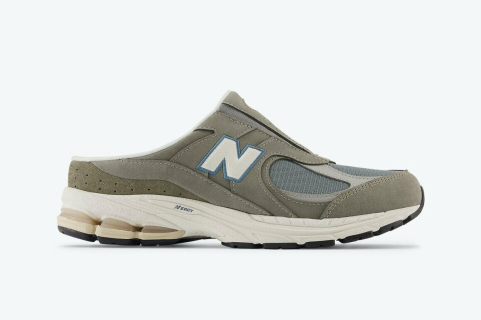 Lad os sige det, som det er: Denne sommer skal du gå i sneakersandaler