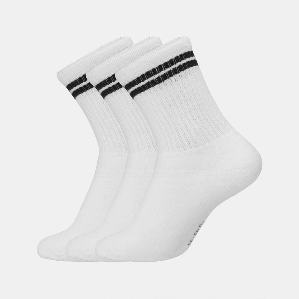 Han er tiltalt for at stjæle vores skattekroner. Nu stjæler vi hans look