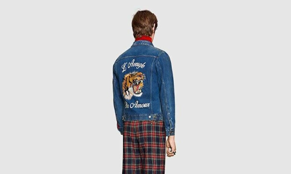 Fem modige måder at bære denim på denne sommer