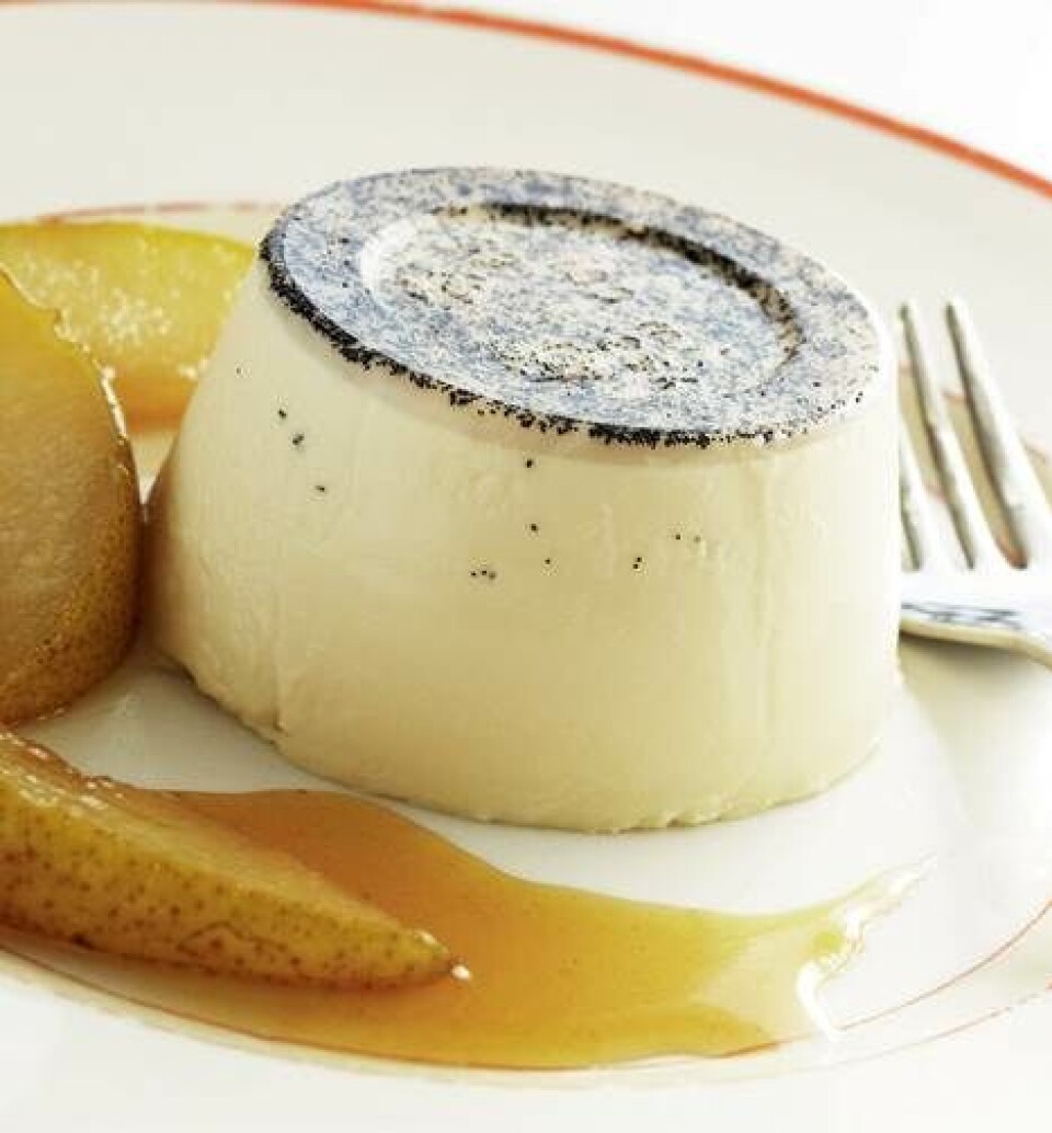 Panna cotta med stegte pærer
