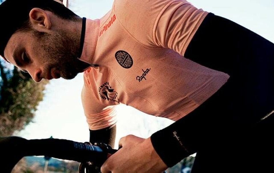 Kreativ cykeltøj-designer lancerer stilfuld trøje til minde om Pantani