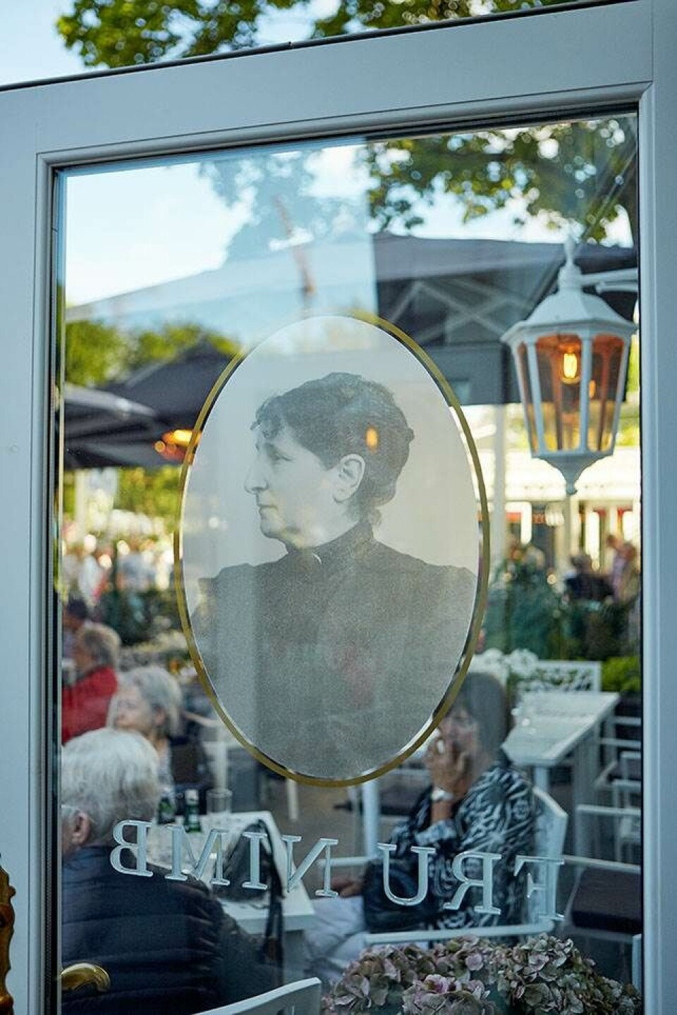 Anmeldse af 7 restauranter i Tivoli