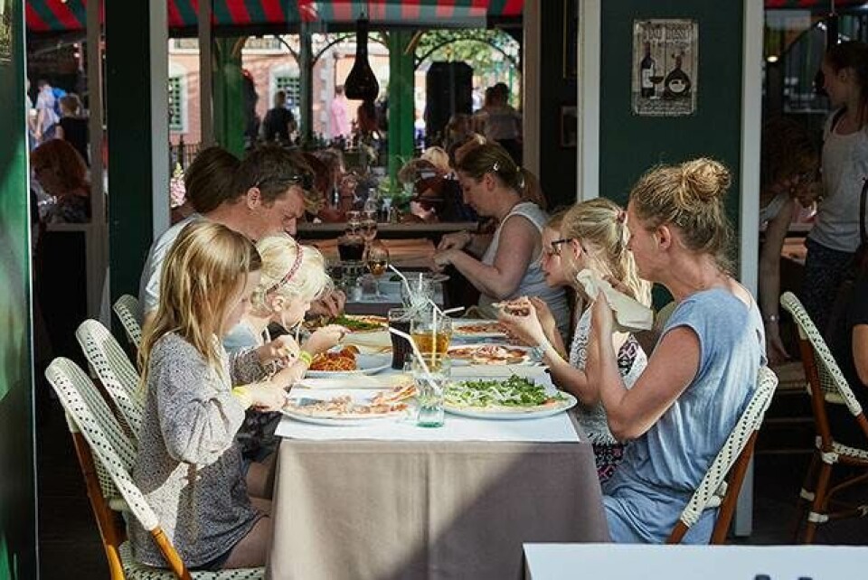 Anmeldse af 7 restauranter i Tivoli