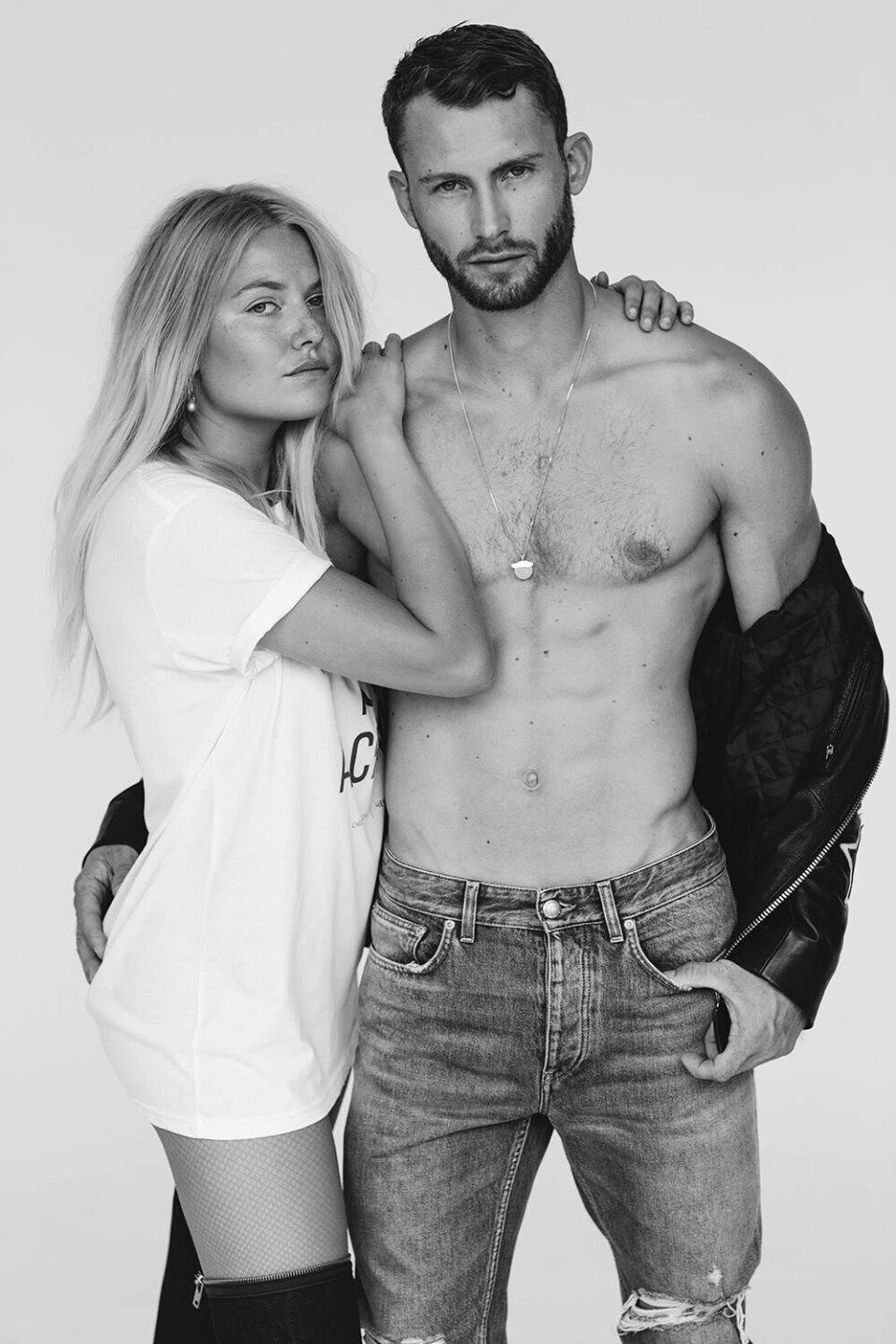 Won Hundred sætter fokus på homo-forfølgelse med ny T-shirt