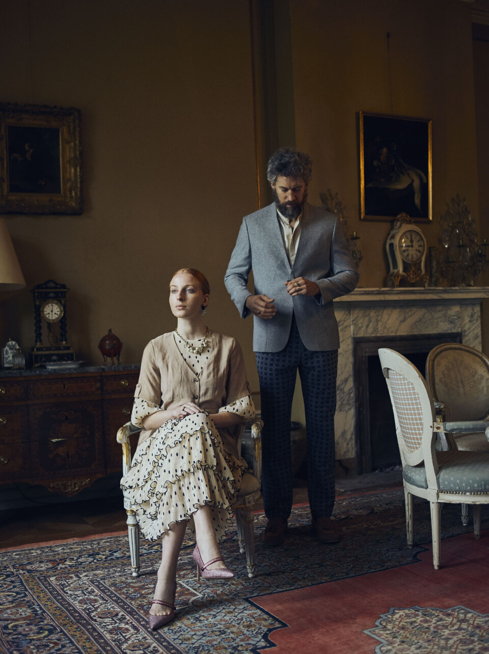 Modeserie: Træd ind i et støvet univers af adelig karakter