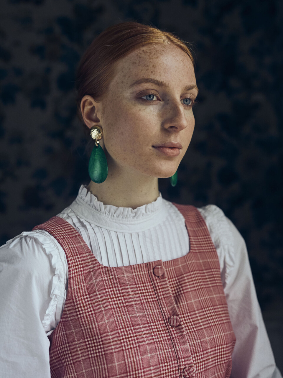 Modeserie: Træd ind i et støvet univers af adelig karakter