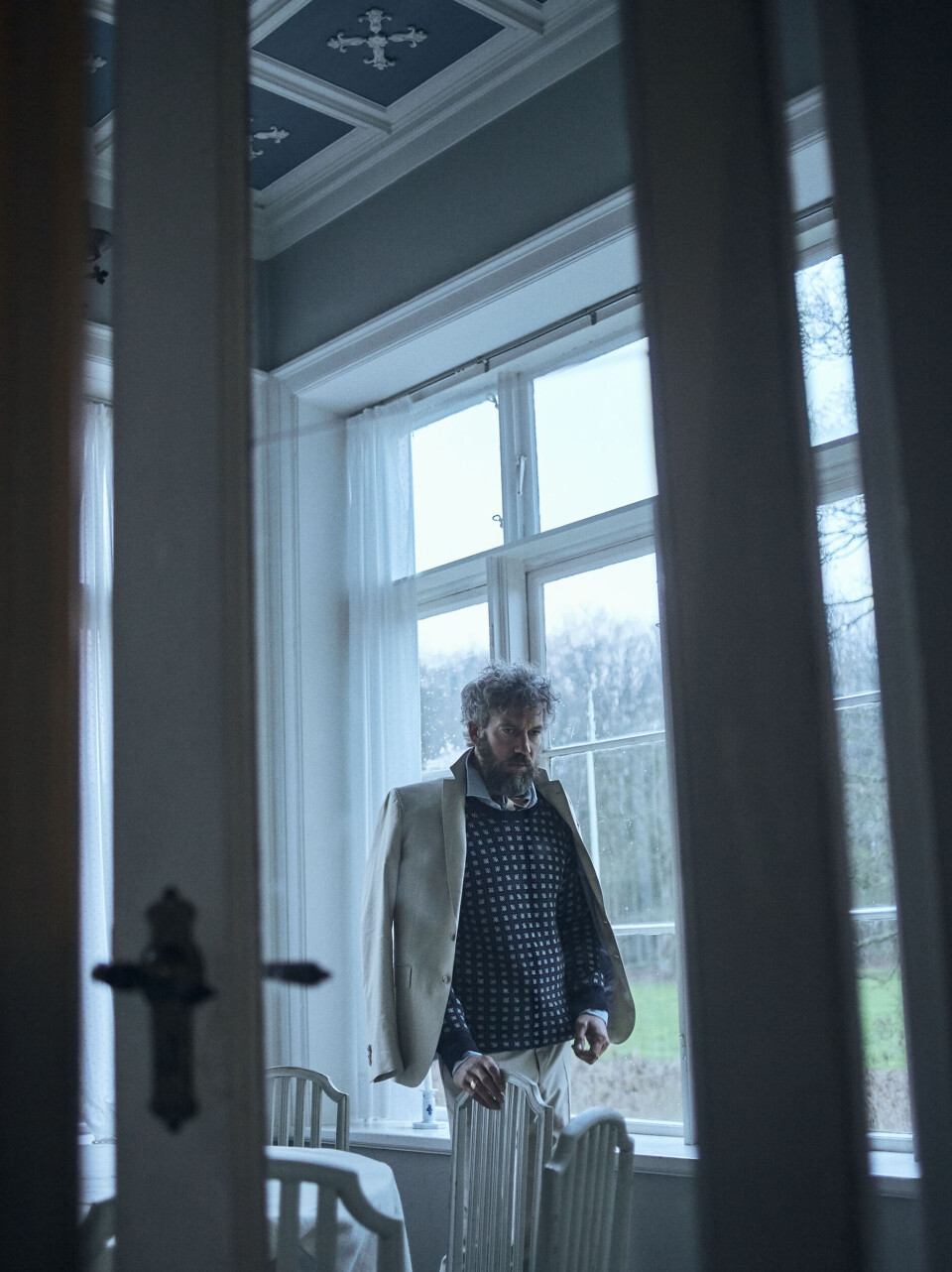 Modeserie: Træd ind i et støvet univers af adelig karakter