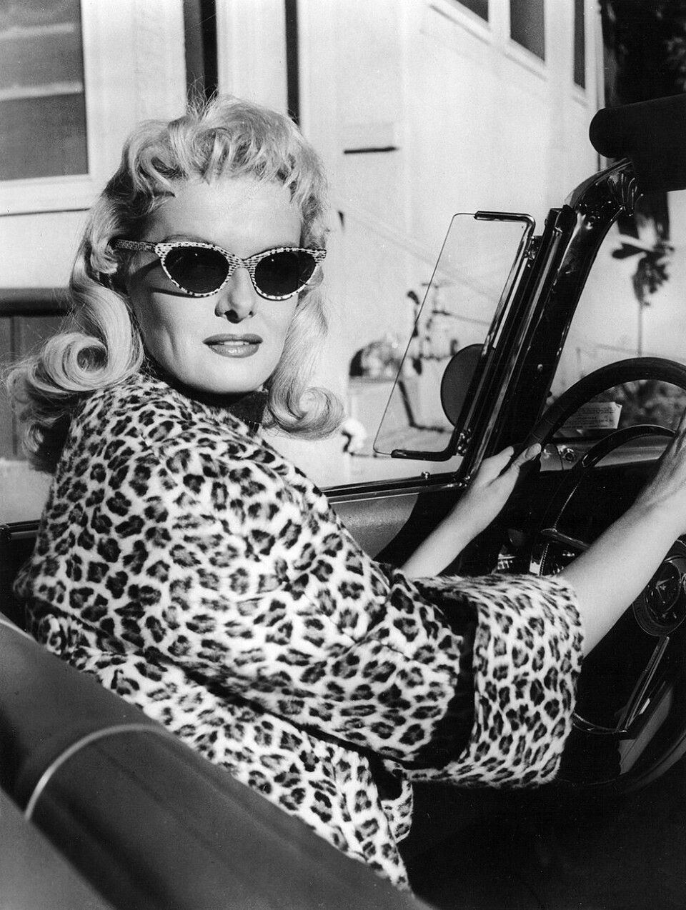 Sæsonens solbrille er hurtig og kantet: Skal du have den?