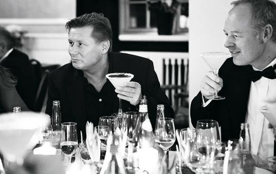 Mads Brügger møder Lars Seier til det store ædegilde