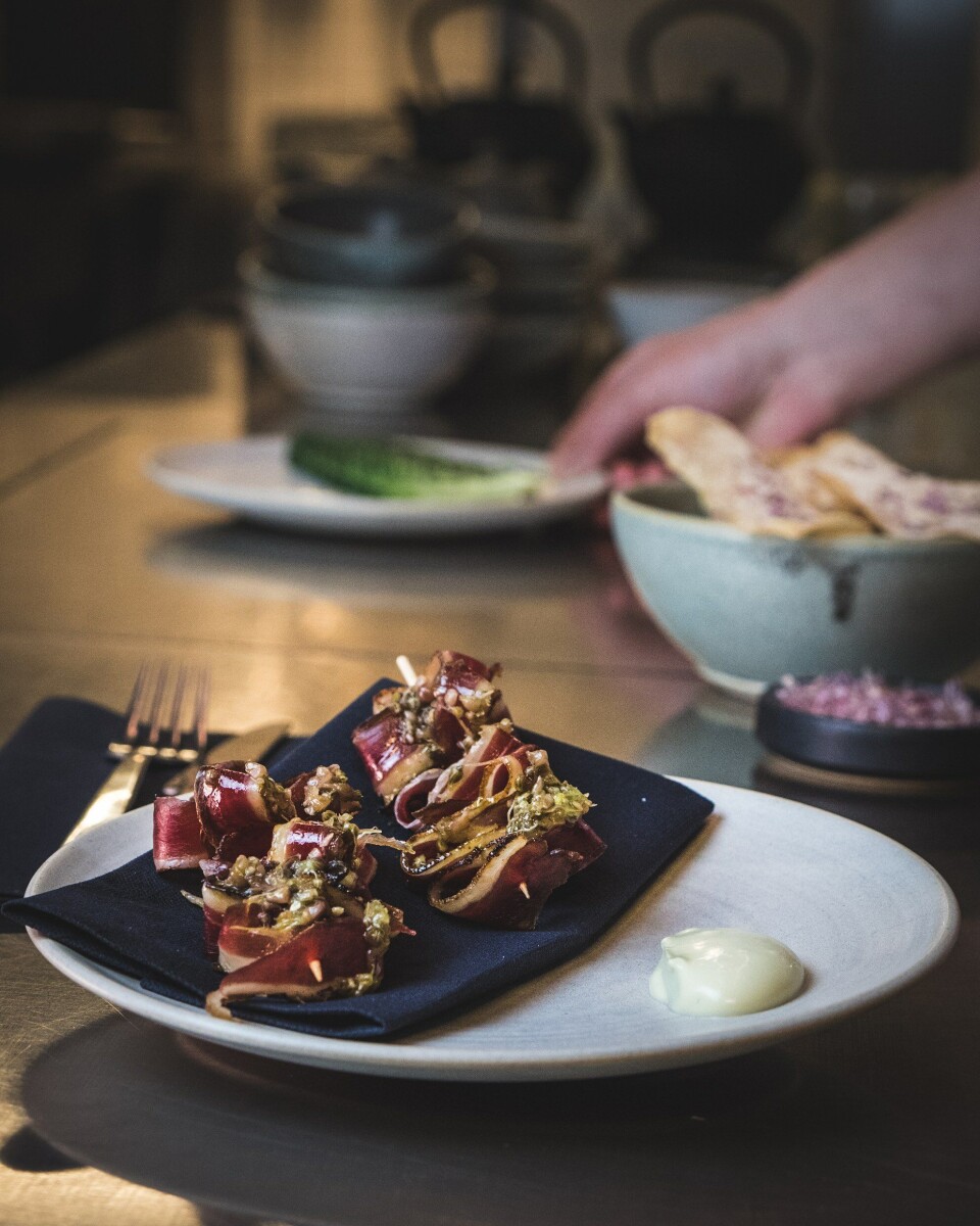 Klubkongerne Simon&Simon og Michelinrestauranten Kadeau åbner ny nordisk cocktailbar: ”Vi er en samling af nørder, der nørder på højt plan”