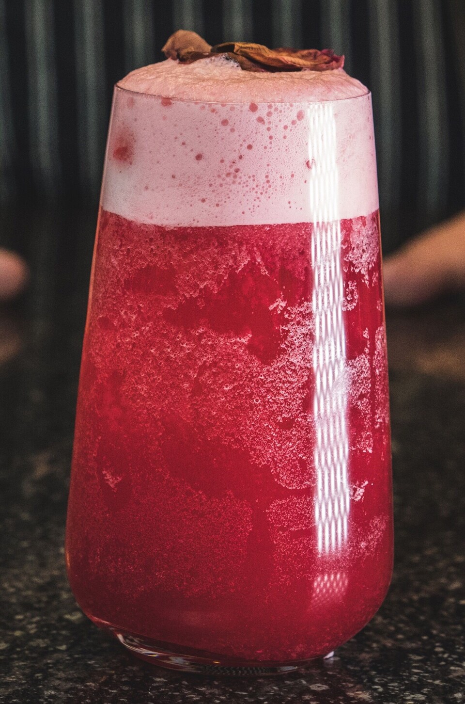 Klubkongerne Simon&Simon og Michelinrestauranten Kadeau åbner ny nordisk cocktailbar: ”Vi er en samling af nørder, der nørder på højt plan”