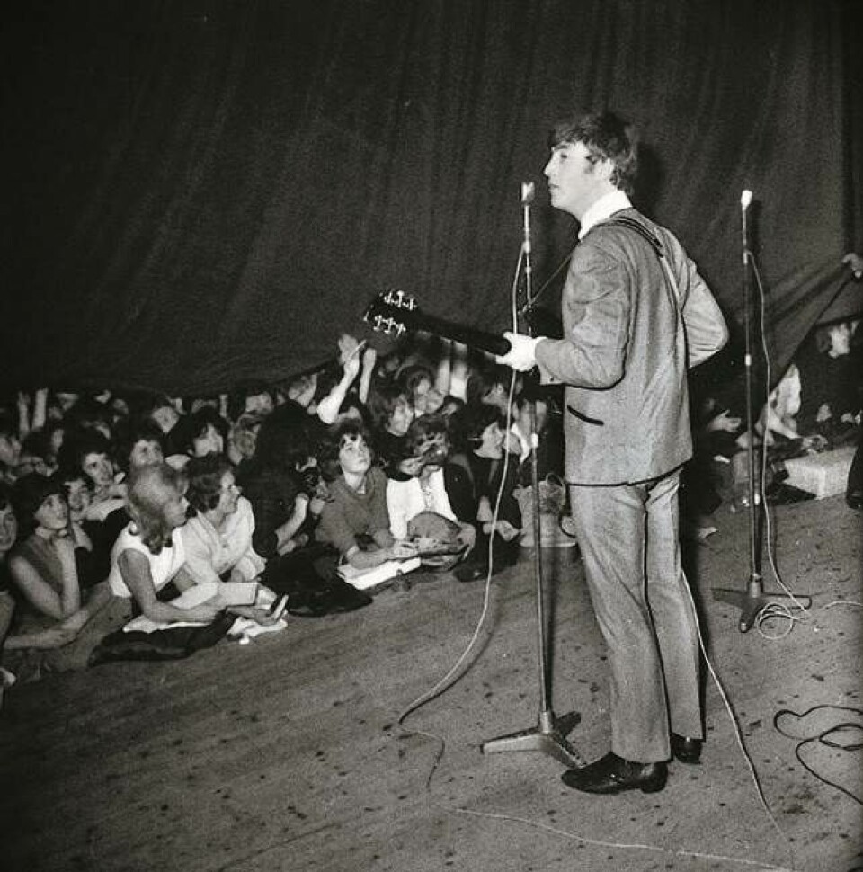 John Lennon: 'Jeg har så mange fuldstændig sindssyge fans. En skønne dag er der en af dem, som virkelig elsker mig, men har en skrue løs, der gør noget frygteligt'