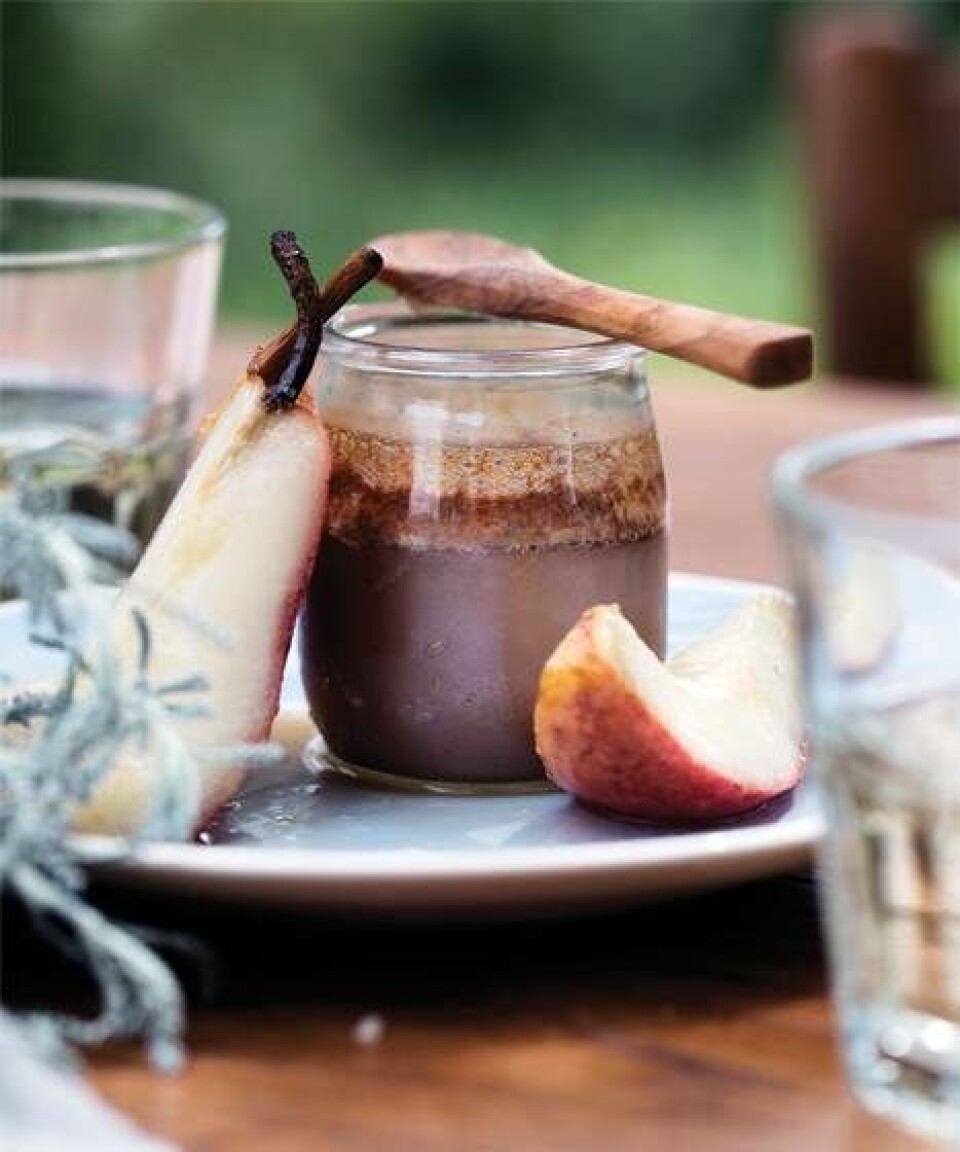 Chokoladecreme & grappaflamberet pære