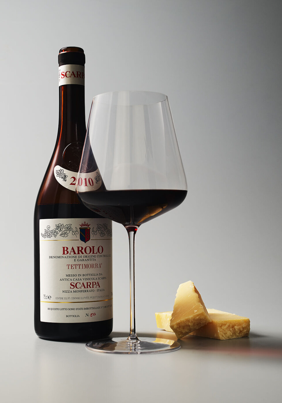 Sådan sammensætter du ost med vin