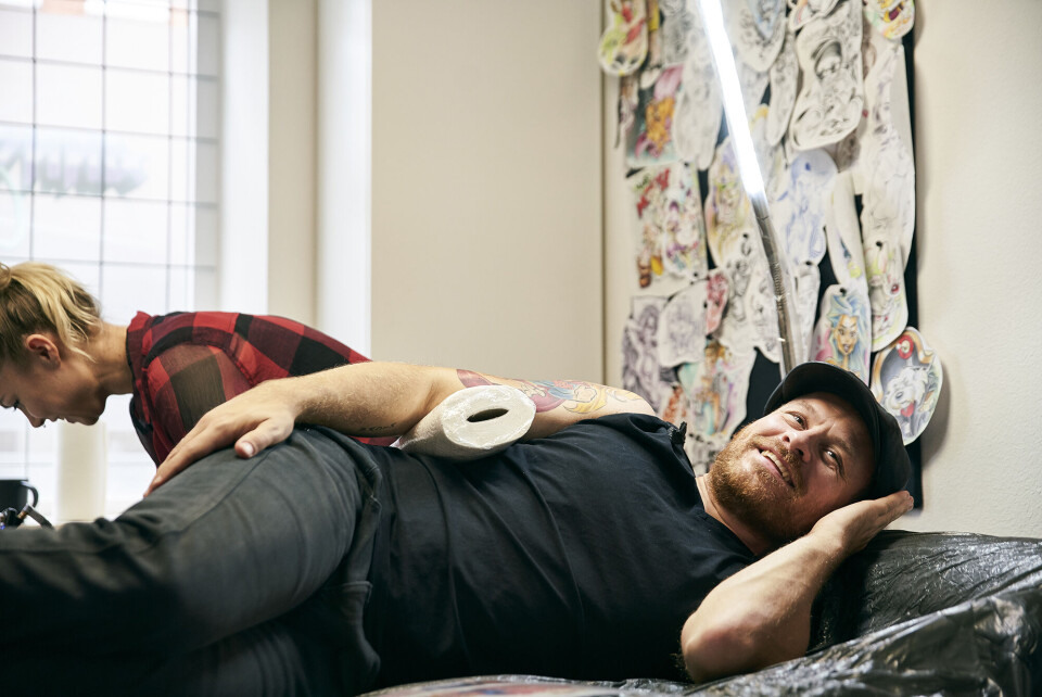 Mig og mine tatoveringer – med Christian Fuhlendorff: ”Tidligere gik jeg ikke specielt op i tatoveringer, hvilket nok er godt, for så havde jeg sikkert fået en tribal eller en stregkode i nakken”