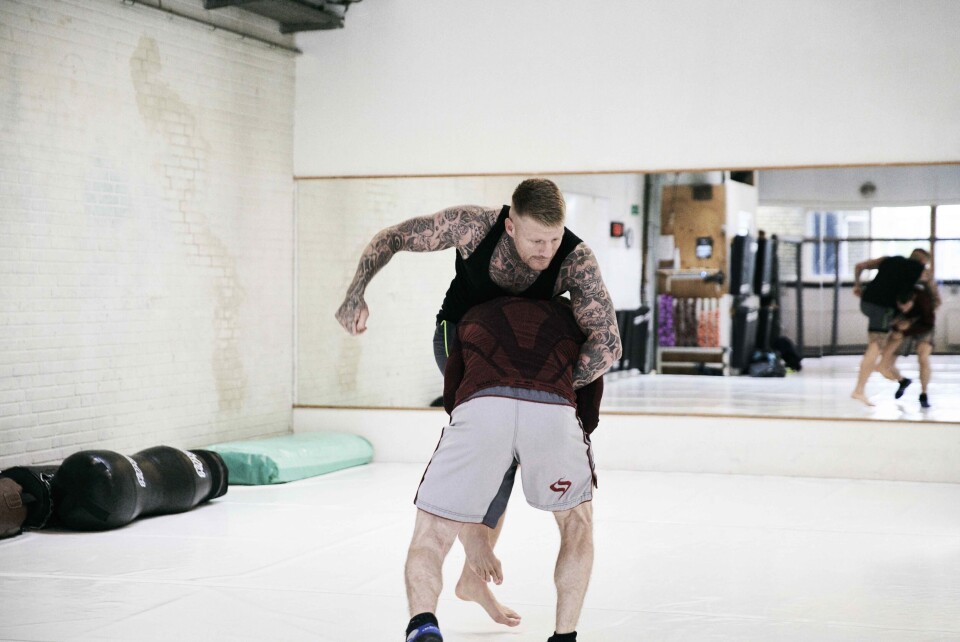 MMA-debuterende Patrick Nielsen vil bevise sig: ”Folk tror tit, at det bare er en leg”