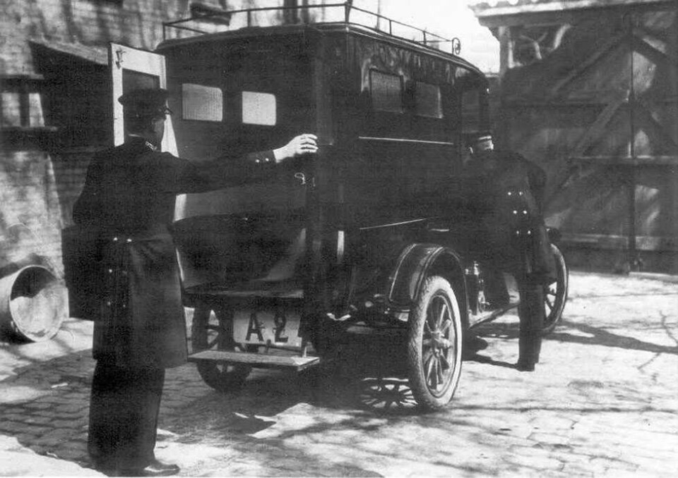 Her er politiets auto-CV