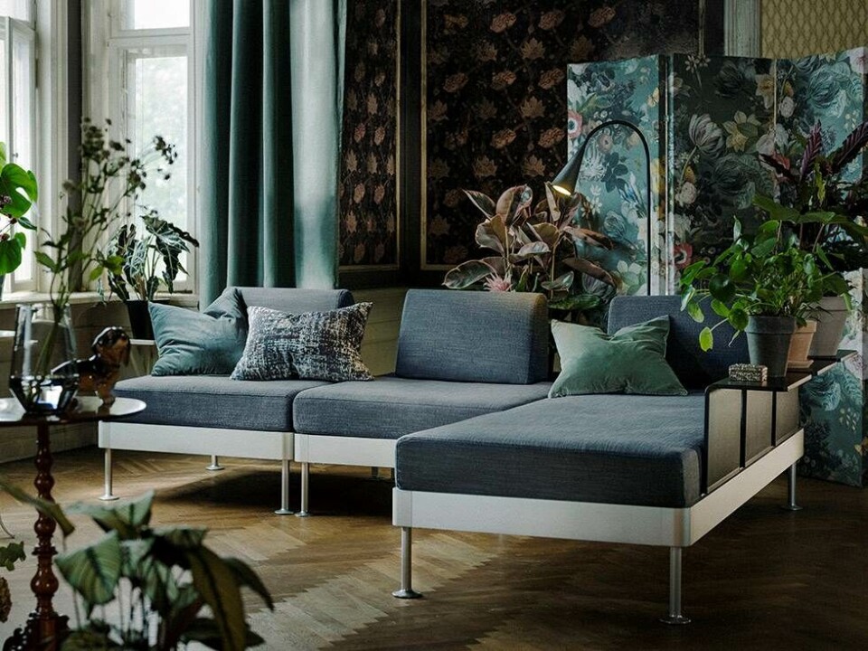 IKEA og Tom Dixon lancerer ny sofakollektion inspireret af ‘IKEA-hacks’