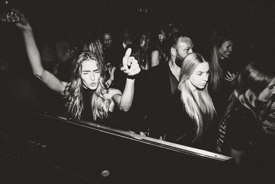 Slut med champagnesprøjtende teenagere: “At Dolores er en natklub for folk, der allerede har gået i byen i 10 år”
