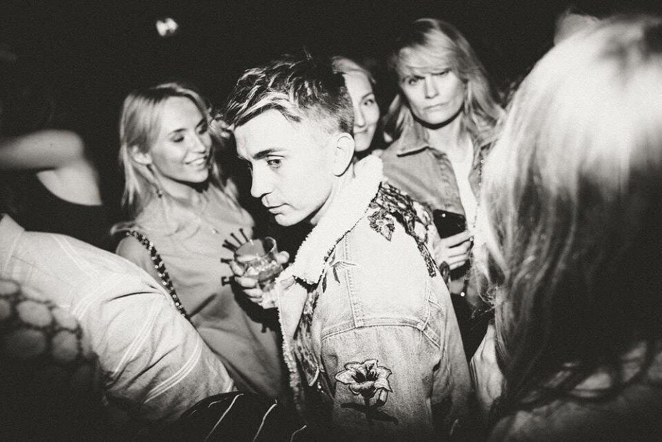 Slut med champagnesprøjtende teenagere: “At Dolores er en natklub for folk, der allerede har gået i byen i 10 år”