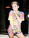 Miley Cyrus smider det hele for Terry Richardson