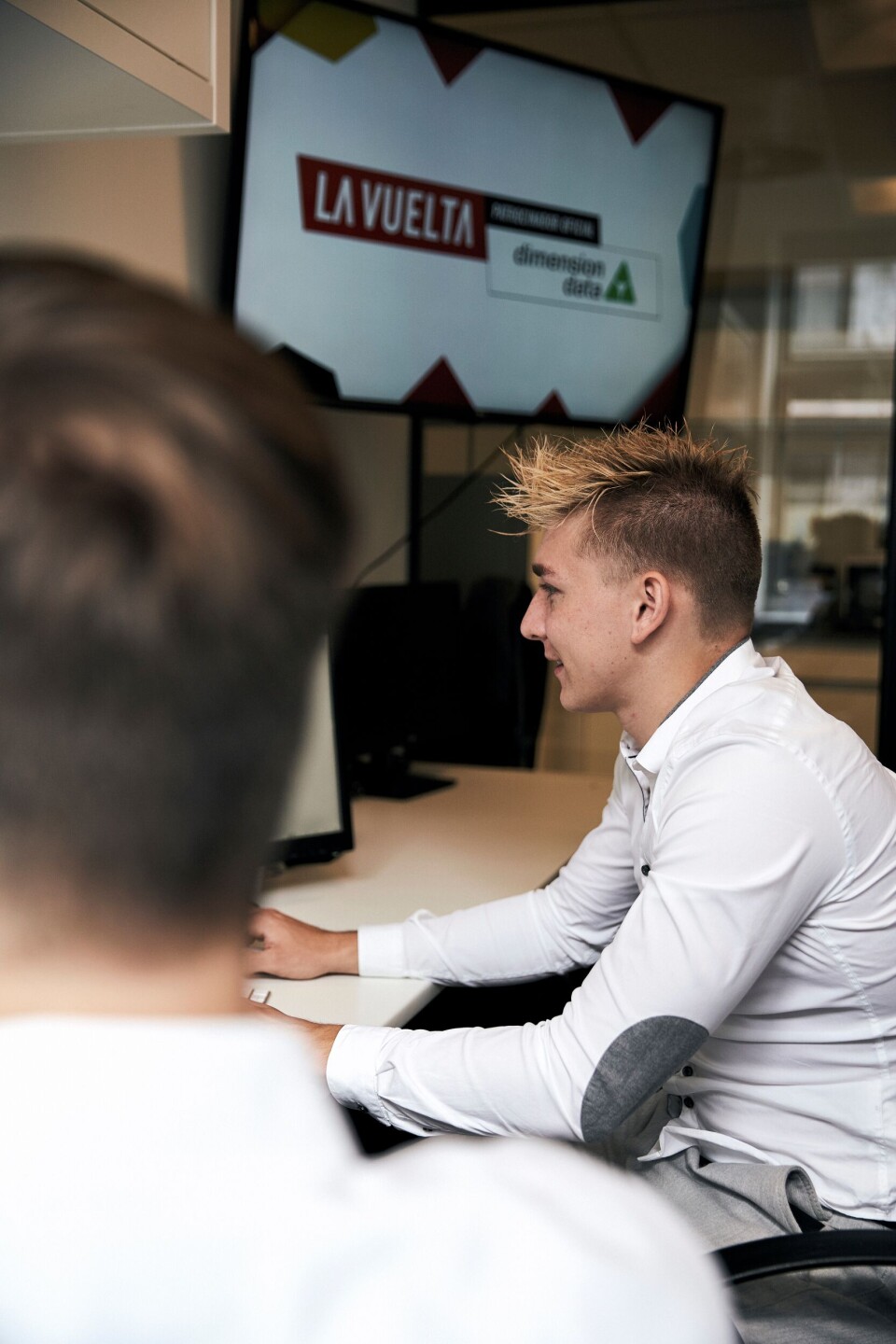 Danske iværksættere sælger brugt cykeltøj fra professionelle ryttere: ”I sidste ende er vi bare cykelnørder”