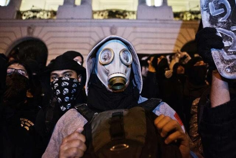 Protest i paradis: Tåregas og molotow cocktails i Rio de Janeiro