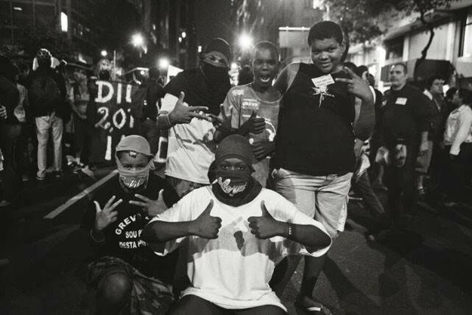 Protest i paradis: Tåregas og molotow cocktails i Rio de Janeiro
