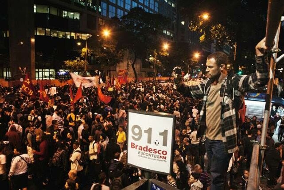 Protest i paradis: Tåregas og molotow cocktails i Rio de Janeiro