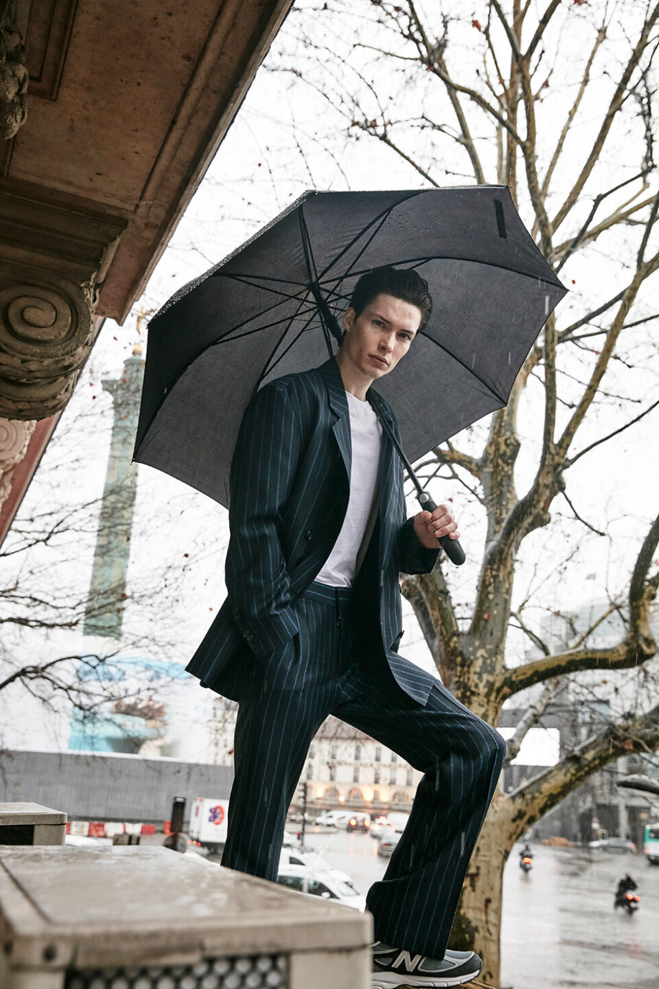 13 outfits: Lyse cottoncoats, lange striber og frække sneakers bringer dig rigtig langt dette forår