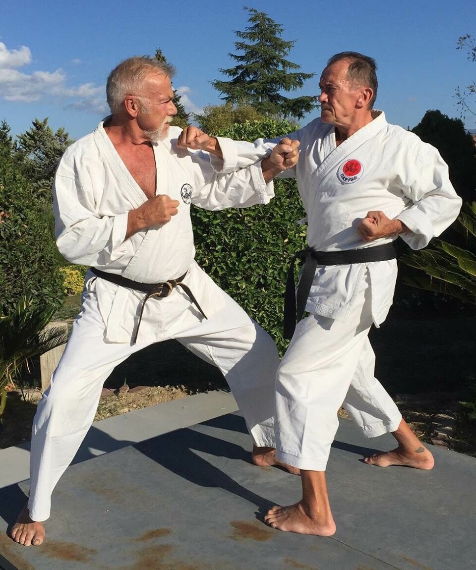 Sven-Ole Thorsen overrasket med karatehæder: ”Jeg er 73 år, og jeg kan stadig kick ass”