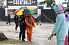 Regnen har ramt Roskilde Festival: Se de våde billeder her