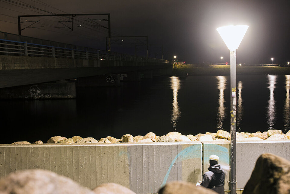 Far om dagen, graffitimaler om natten: 'Det er ligesom swingerklubben. Vi knalder bare byen'