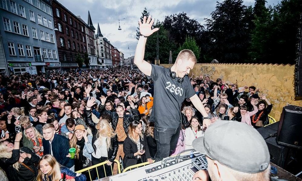 Se de bedste billeder fra Distortion-gadefesten på Nørrebro