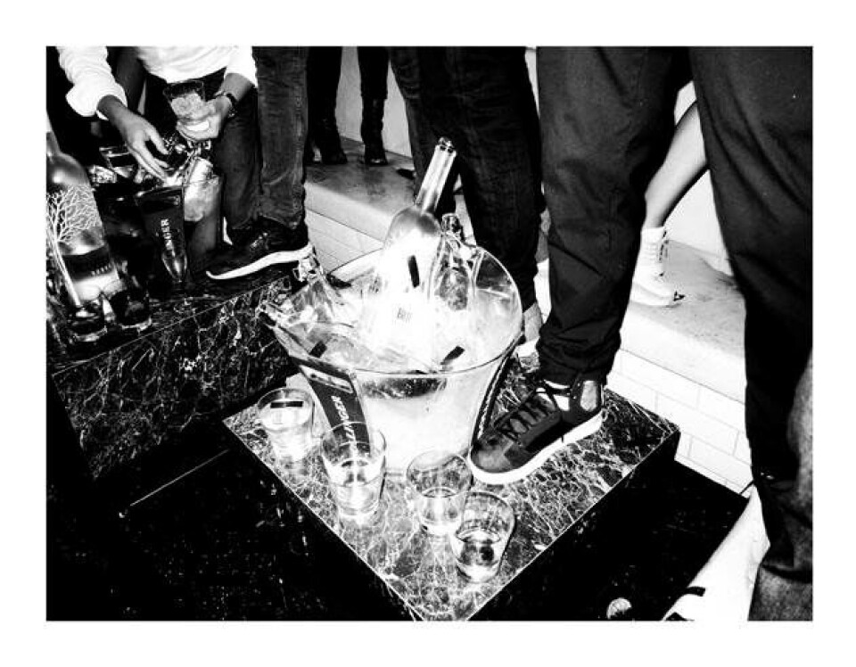 Billede 15 - Se billeder: Ladyboys, gasmasker og synd på Casper Christensens nye natklub