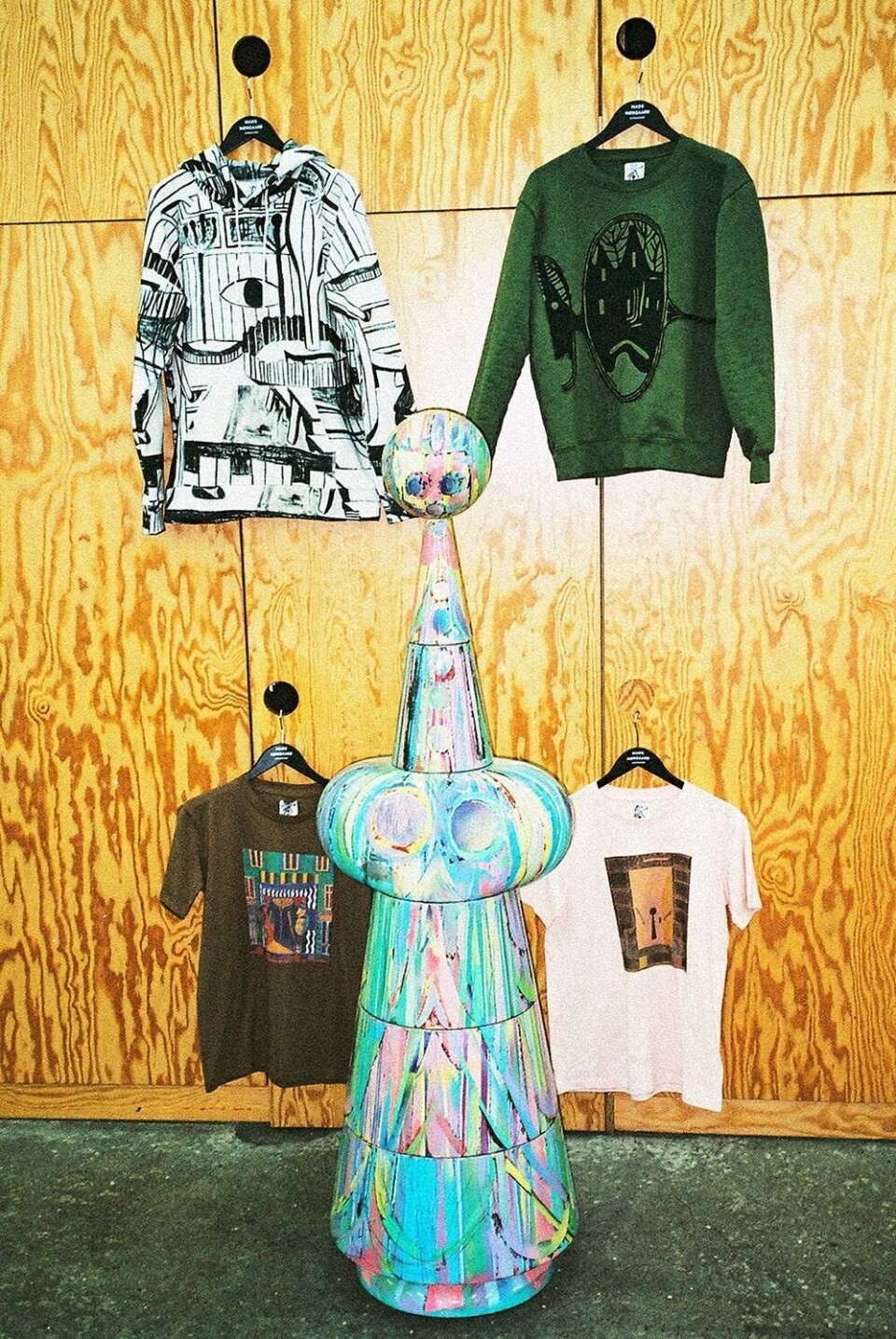 Mads Nørgaard udgiver kollektion med kunstneren Tal R