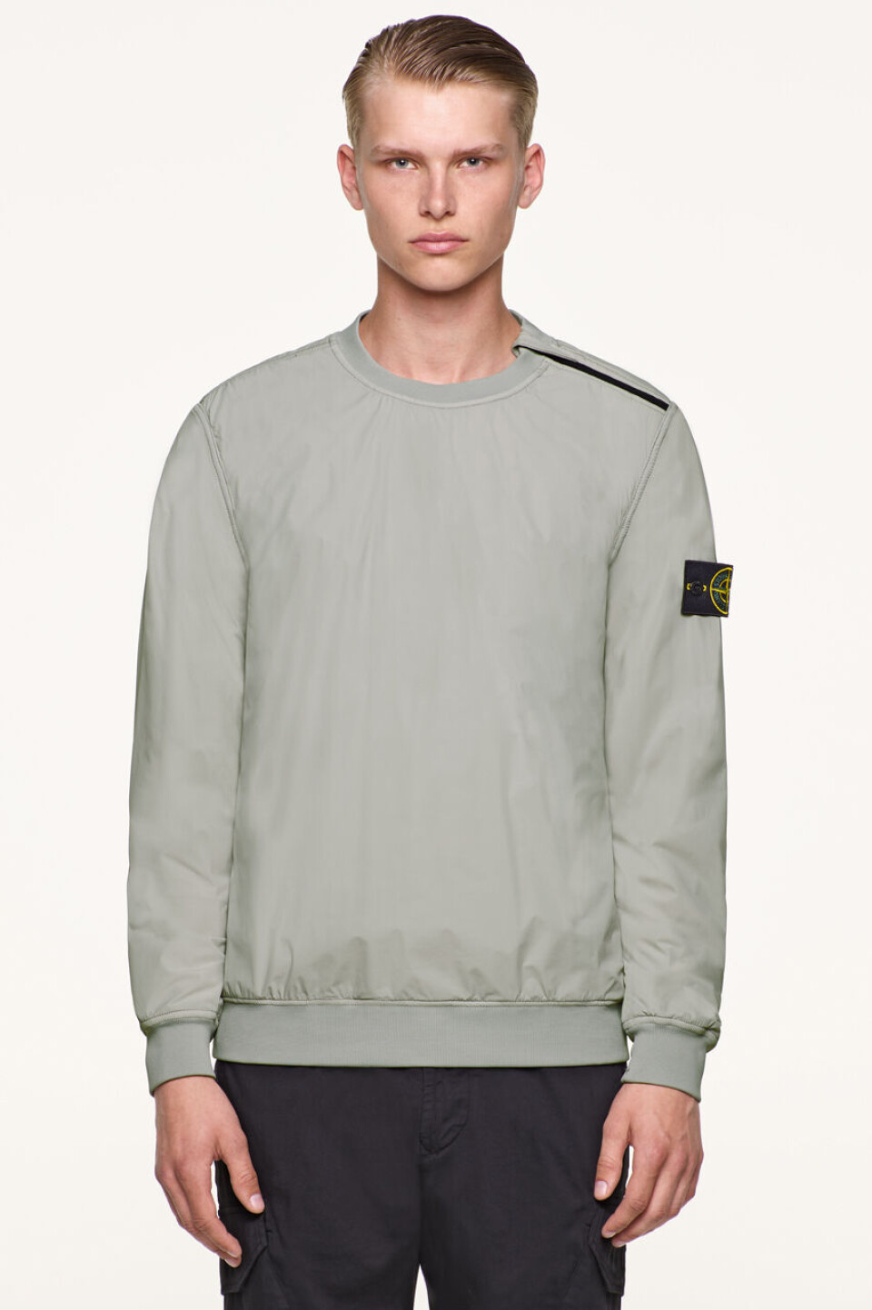 Bliv klar til golfbanen med den nye kollektion fra Stone Island og Nike