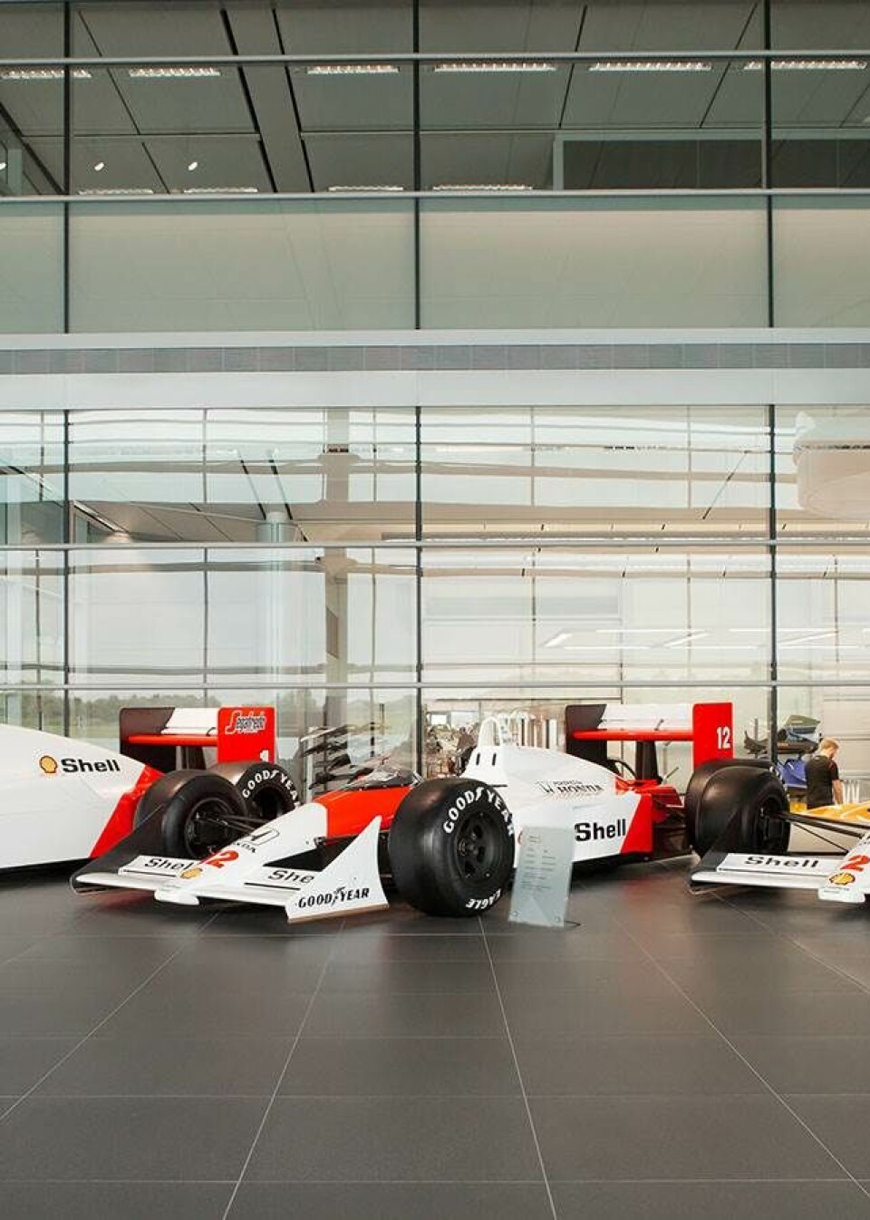 Se billeder: På besøg hos McLaren og Kevin Magnussen