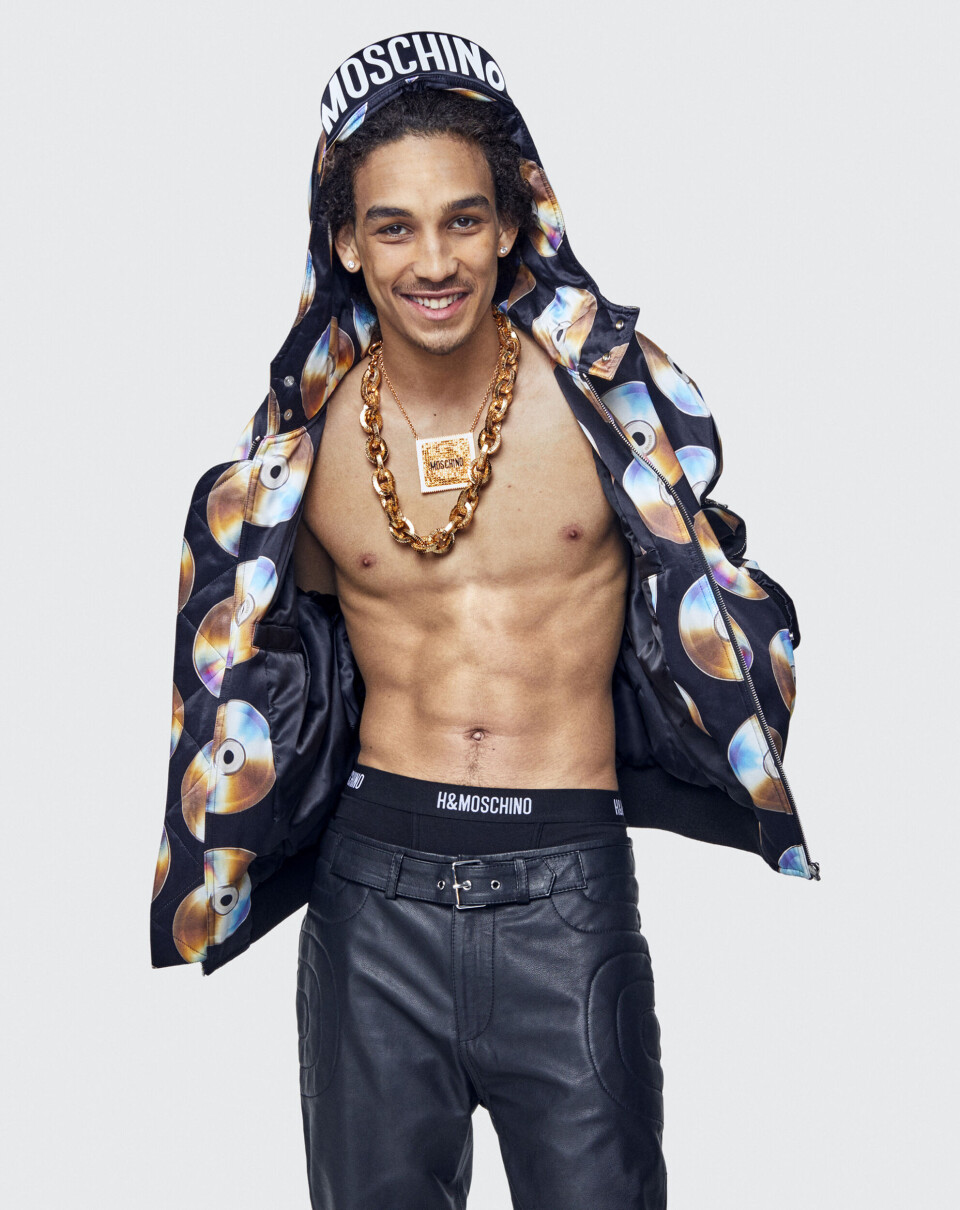 Se den fulde Moschino X H&M kollektion her