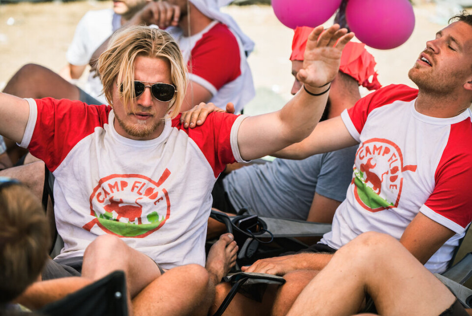 Bag om Roskilde Festivals sære camps: ”Igennem mit firma har jeg købt for over 1.000 kroner gaffatape - og det er altså uden moms.”